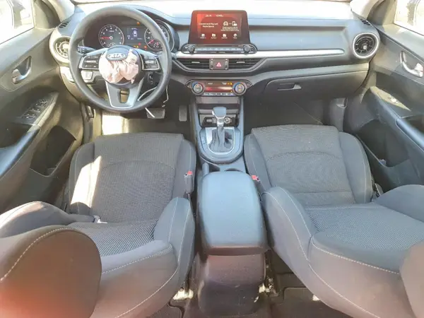 3KPF24AD2KE076794 2019 KIA FORTE - Image 8