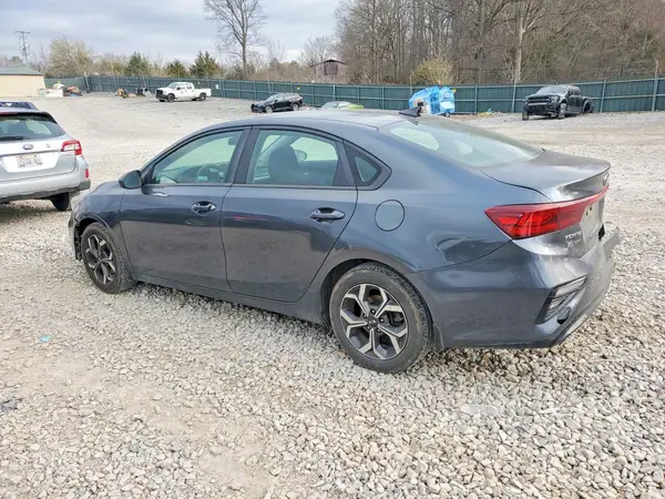 3KPF24AD2KE078318 2019 KIA FORTE - Image 2