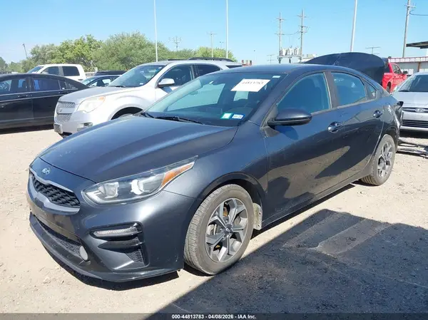 3KPF24AD2KE080005 2019 KIA FORTE - Image 2