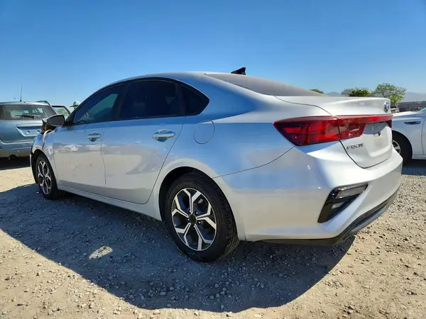 3KPF24AD2KE080411 2019 KIA FORTE - Image 2