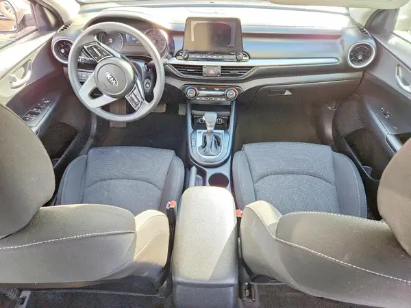 3KPF24AD2KE080747 2019 KIA FORTE - Image 8