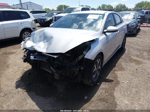 3KPF24AD2KE081400 2019 KIA FORTE - Image 2