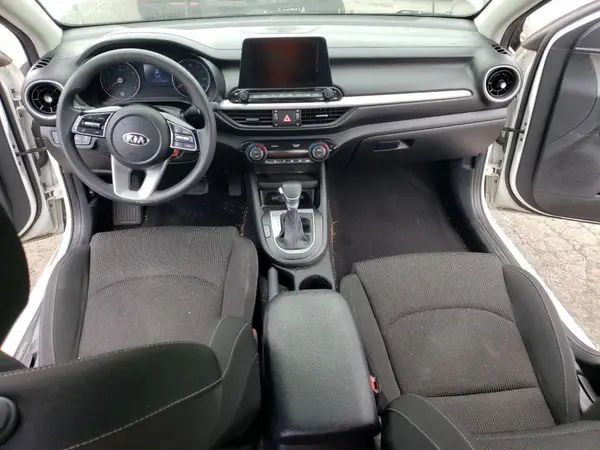 3KPF24AD2KE082546 2019 KIA FORTE - Image 8