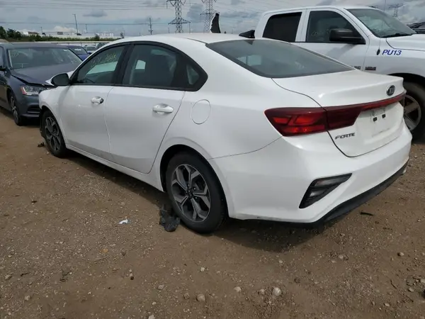 3KPF24AD2KE082840 2019 KIA FORTE - Image 2