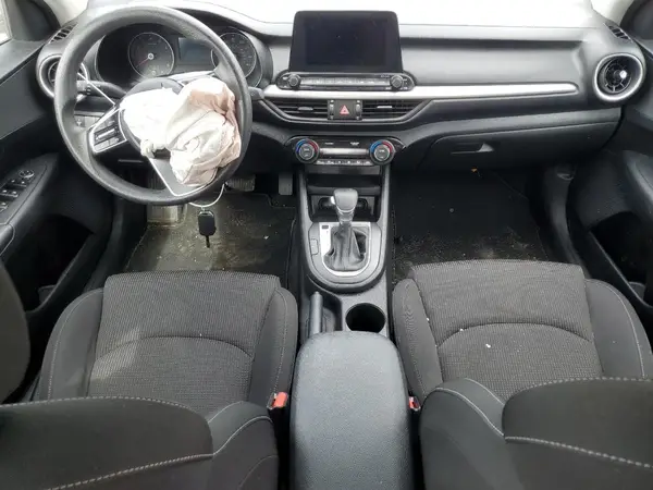 3KPF24AD2KE082840 2019 KIA FORTE - Image 8