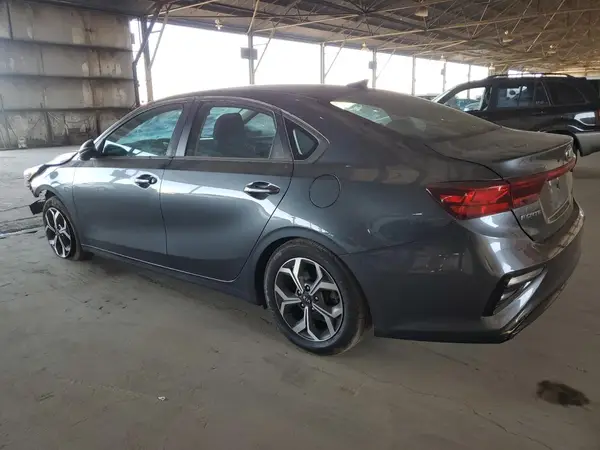 3KPF24AD2KE082904 2019 KIA FORTE - Image 2
