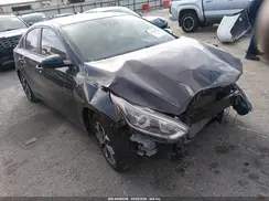 3KPF24AD2KE083177 2019 KIA FORTE