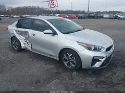 3KPF24AD2KE086208 2019 KIA FORTE