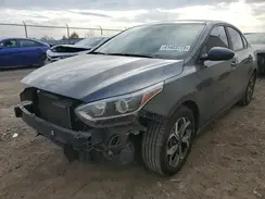 3KPF24AD2KE086242 2019 KIA FORTE