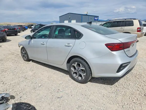 3KPF24AD2KE089075 2019 KIA FORTE - Image 2
