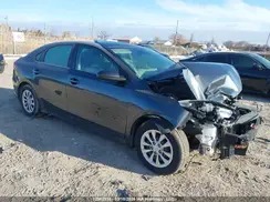 3KPF24AD2KE094101 2019 KIA FORTE