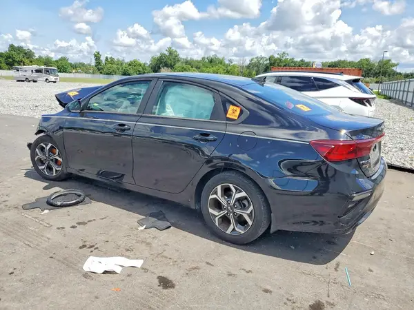 3KPF24AD2KE095801 2019 KIA FORTE - Image 2