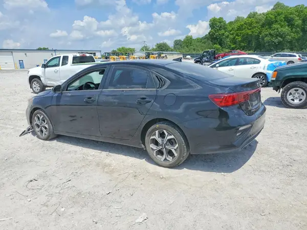 3KPF24AD2KE098441 2019 KIA FORTE - Image 2