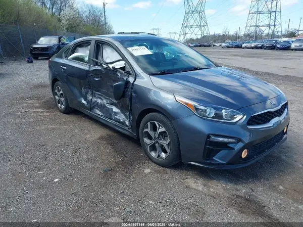 3KPF24AD2KE098486 2019 KIA FORTE - Image 1