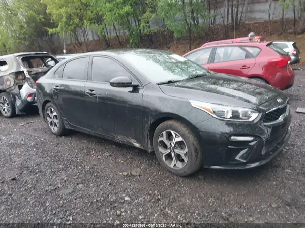 3KPF24AD2KE098732 2019 KIA FORTE - Image 1