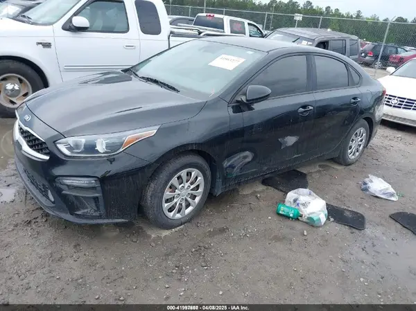 3KPF24AD2KE099198 2019 KIA FORTE - Image 2