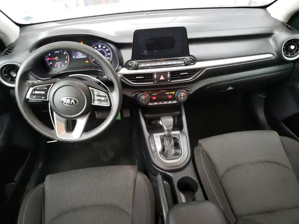 3KPF24AD2KE099430 2019 KIA FORTE - Image 8