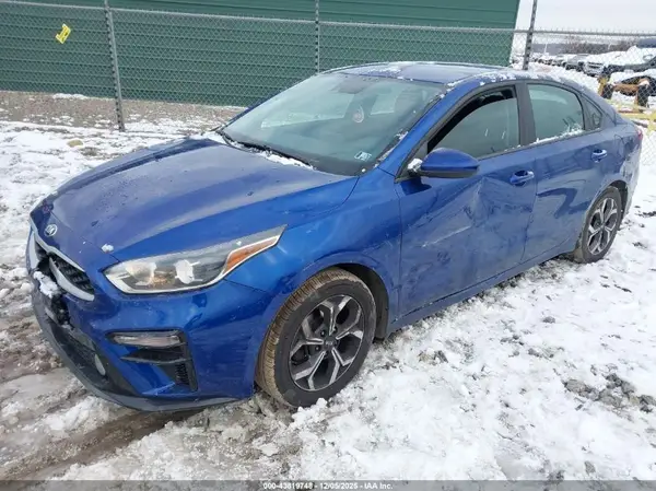 3KPF24AD2KE102942 2019 KIA FORTE - Image 2