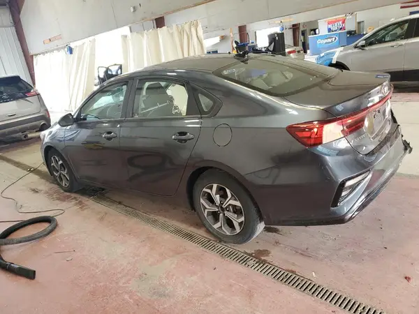 3KPF24AD2KE103329 2019 KIA FORTE - Image 2