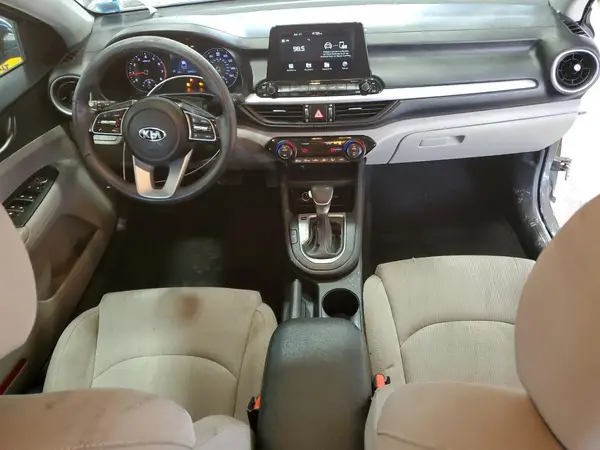 3KPF24AD2KE103329 2019 KIA FORTE - Image 8