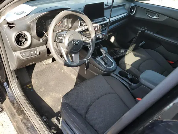 3KPF24AD2KE104495 2019 KIA FORTE - Image 8