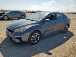 3KPF24AD2KE104609 2019 KIA FORTE