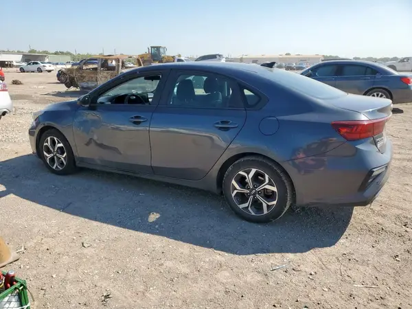 3KPF24AD2KE104609 2019 KIA FORTE - Image 2