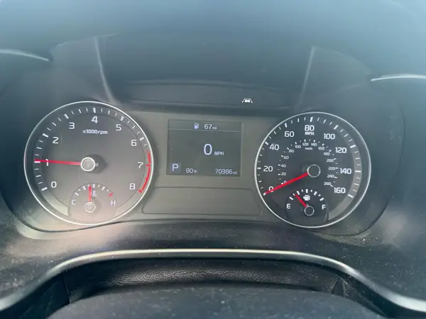 3KPF24AD2KE104805 2019 KIA FORTE - Image 8