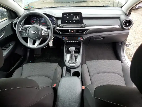 3KPF24AD2KE106182 2019 KIA FORTE - Image 8