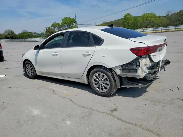 3KPF24AD2KE106716 2019 KIA FORTE - Image 2