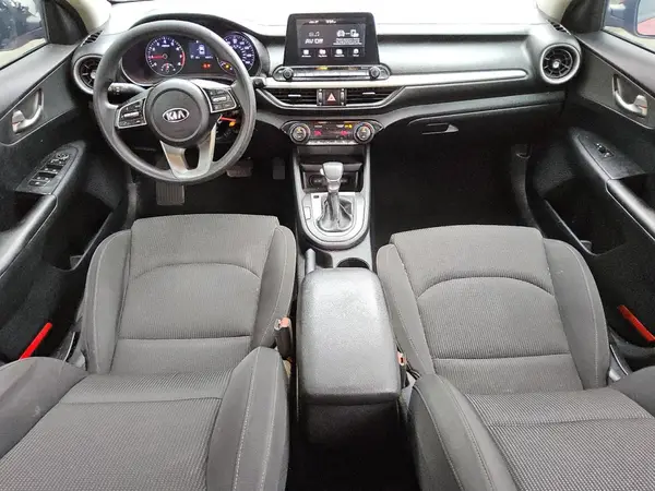 3KPF24AD2KE106795 2019 KIA FORTE - Image 8