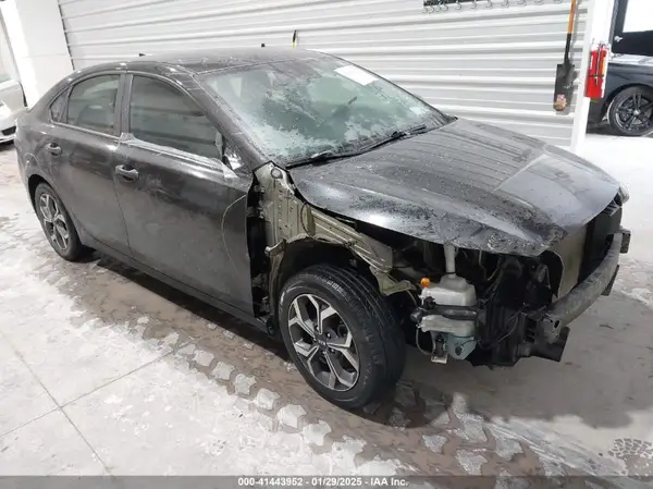 3KPF24AD2KE107459 2019 KIA FORTE - Image 1