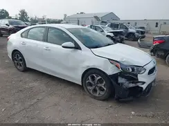 3KPF24AD2KE108644 2019 KIA FORTE