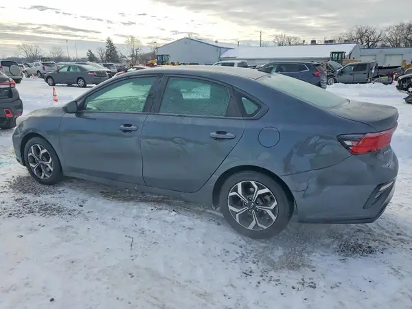 3KPF24AD2KE109194 2019 KIA FORTE - Image 2