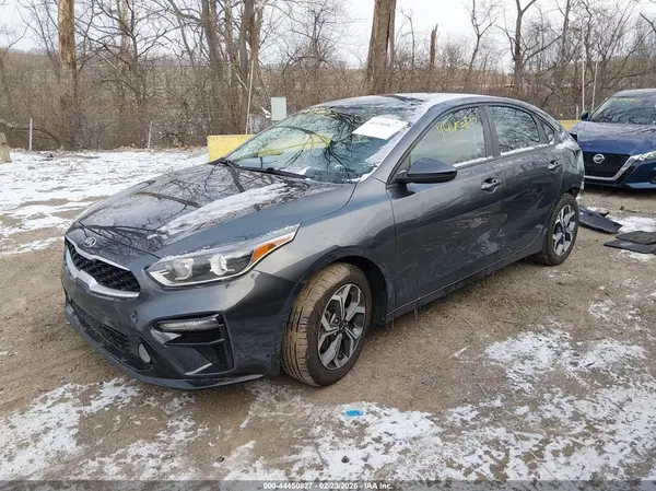 3KPF24AD2KE110541 2019 KIA FORTE - Image 2