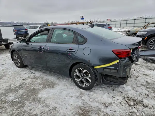 3KPF24AD2KE113570 2019 KIA FORTE - Image 2