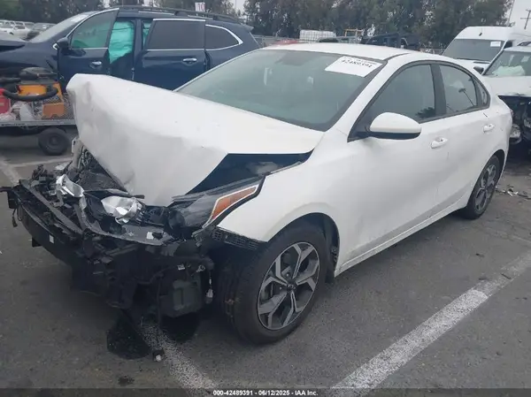 3KPF24AD2KE114900 2019 KIA FORTE - Image 2