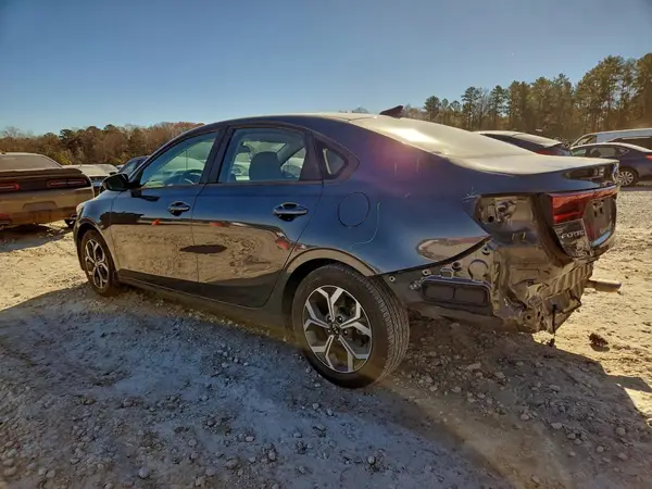 3KPF24AD2KE115383 2019 KIA FORTE - Image 2