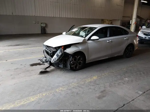 3KPF24AD2KE116002 2019 KIA FORTE - Image 2