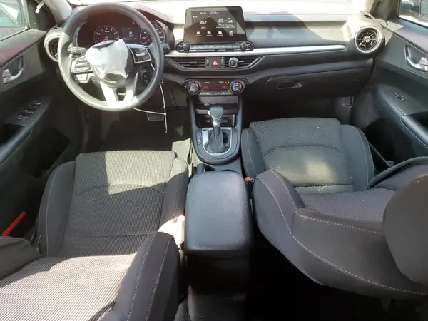 3KPF24AD2KE116081 2019 KIA FORTE - Image 8