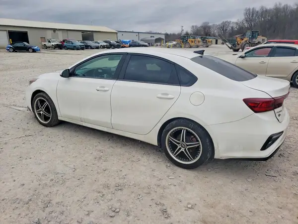 3KPF24AD2KE119501 2019 KIA FORTE - Image 2