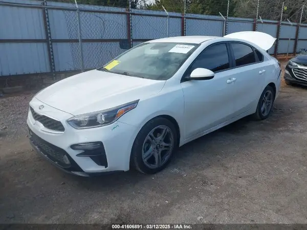 3KPF24AD2KE120244 2019 KIA FORTE - Image 2