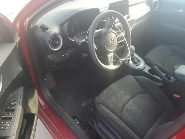 3KPF24AD2KE120339 2019 KIA FORTE - Image 8