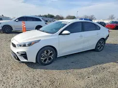 3KPF24AD2KE120471 2019 KIA FORTE