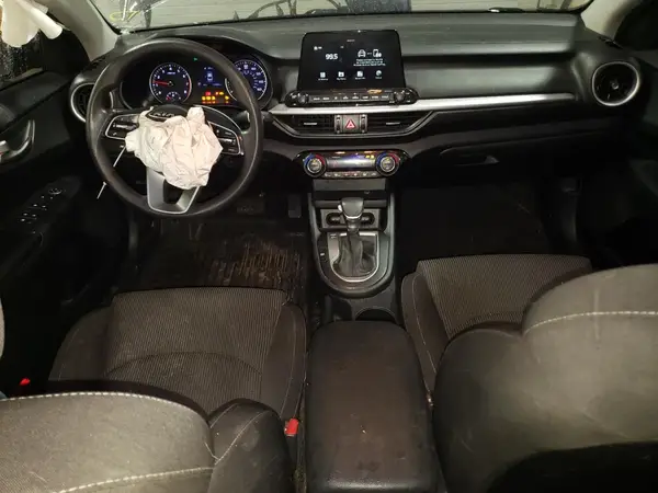 3KPF24AD2KE120499 2019 KIA FORTE - Image 8