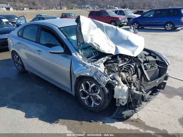 3KPF24AD2KE120714 2019 KIA FORTE - Image 1