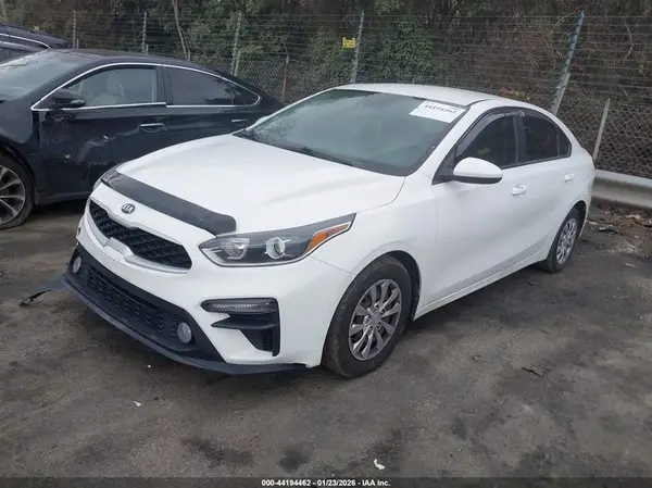 3KPF24AD2KE124116 2019 KIA FORTE - Image 2