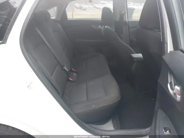 3KPF24AD2KE124116 2019 KIA FORTE - Image 8