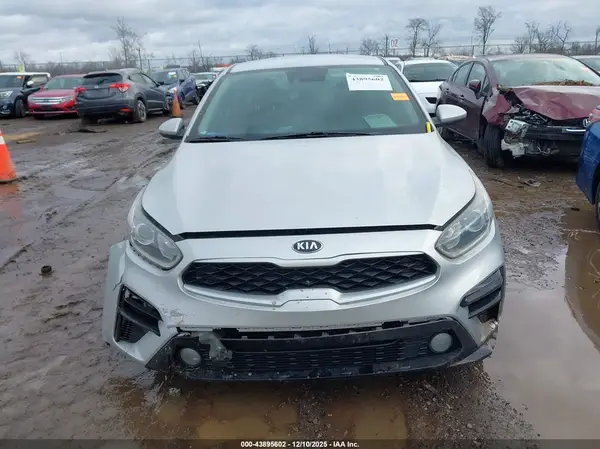 3KPF24AD2KE124360 2019 KIA FORTE - Image 8