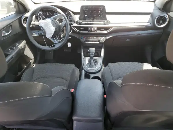 3KPF24AD2KE124374 2019 KIA FORTE - Image 8